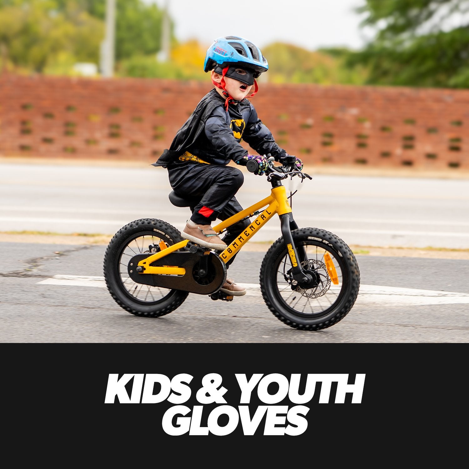 youth bicycle gloves Fox Racing Dirtpaw Black / Small Great fit engineering Youth Mountain Bike Gloves |