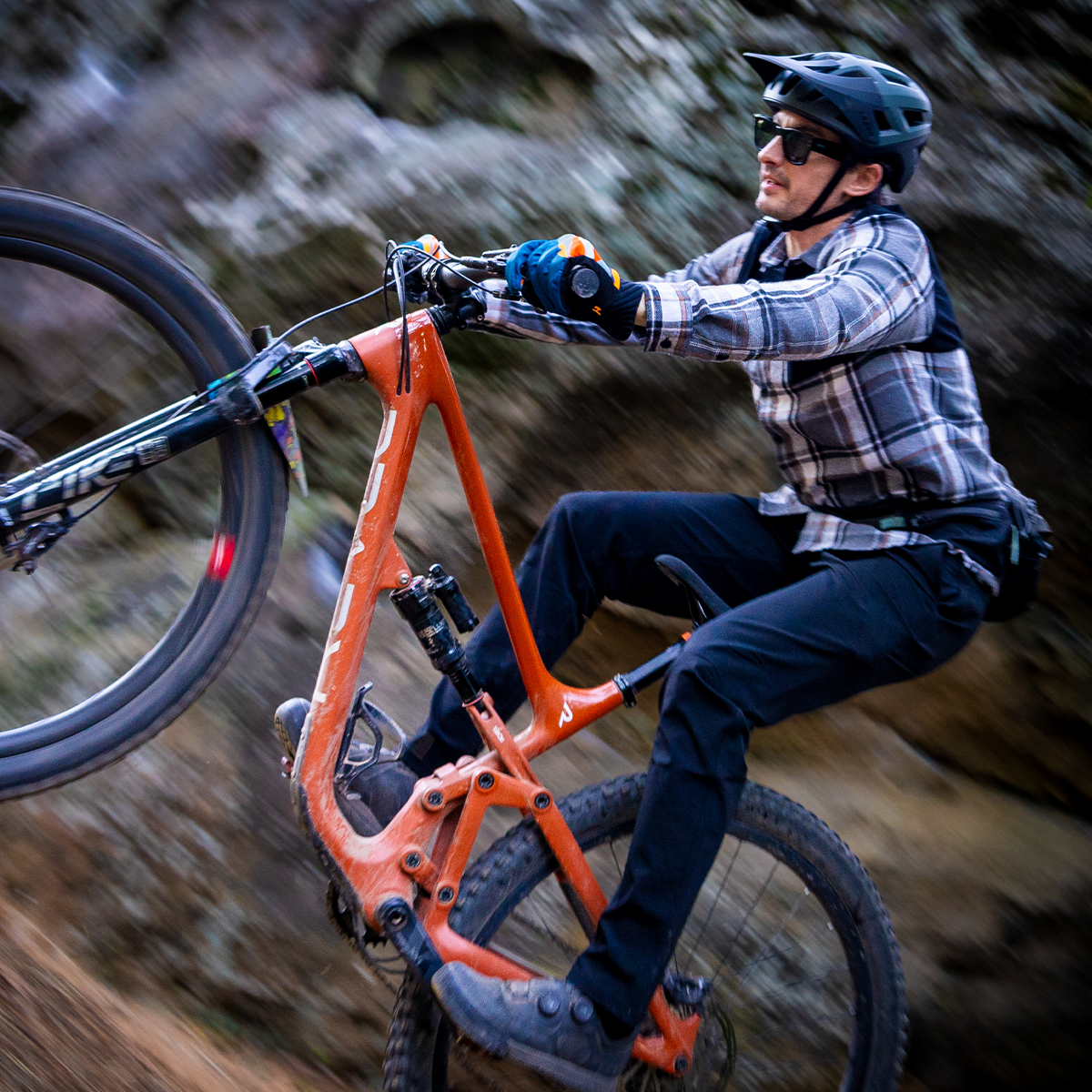 REVIEW: Waterproof Cool Weather Riding Gloves - Women Riders Now Cold weather riding gloves